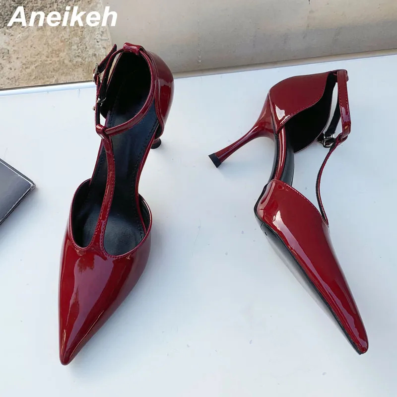 Aneikeh 2024 Nové Sexy Čierne T-Popruh Sandále Žena Ukázal Prst Lakovanej Kože Vysokým Podpätkom Pracky Popruhu Stiletto Duté Šaty Topánky
