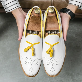 Luxusné Dizajnér Pán Ukázal Strapce Svadobné Prízvukom Kožené Oxford Obuv Muži Bežné Mokasíny Formálne Šaty Zapatos Hombre