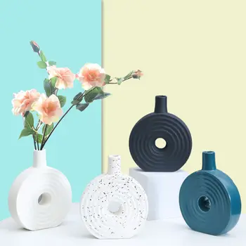 Nordic Minimalizmus Moderný Stolový Malé Keramické Vázy Hydroponické Dekorácie pre Obývacia Izba INY Štýl Luxusné Čerstvé Kvety